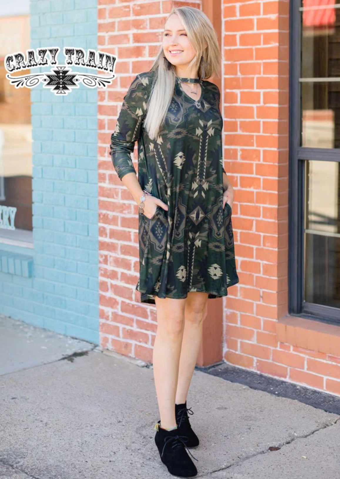 HONEY HUNT LONG SLEEVE AZTEC DRESS W/KEYHOLE