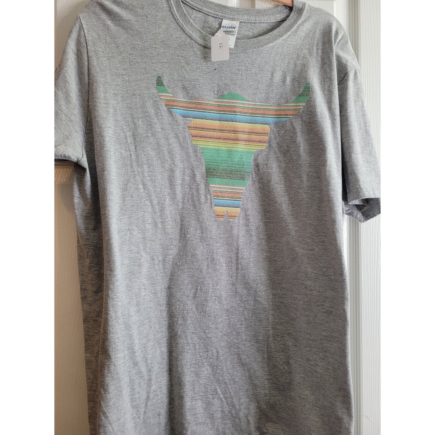 Graphic tee long horn