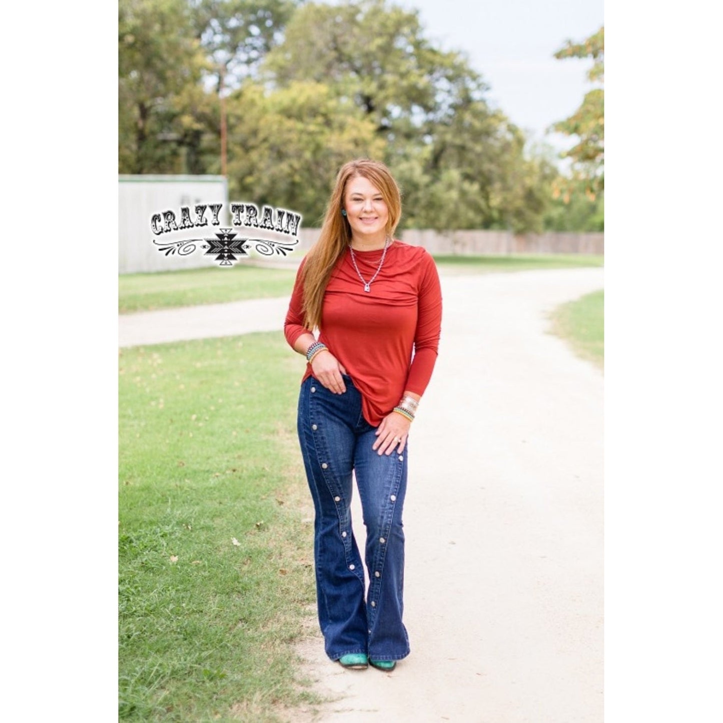 SLEEKY STYLE FLAIR BUTTON JEANS