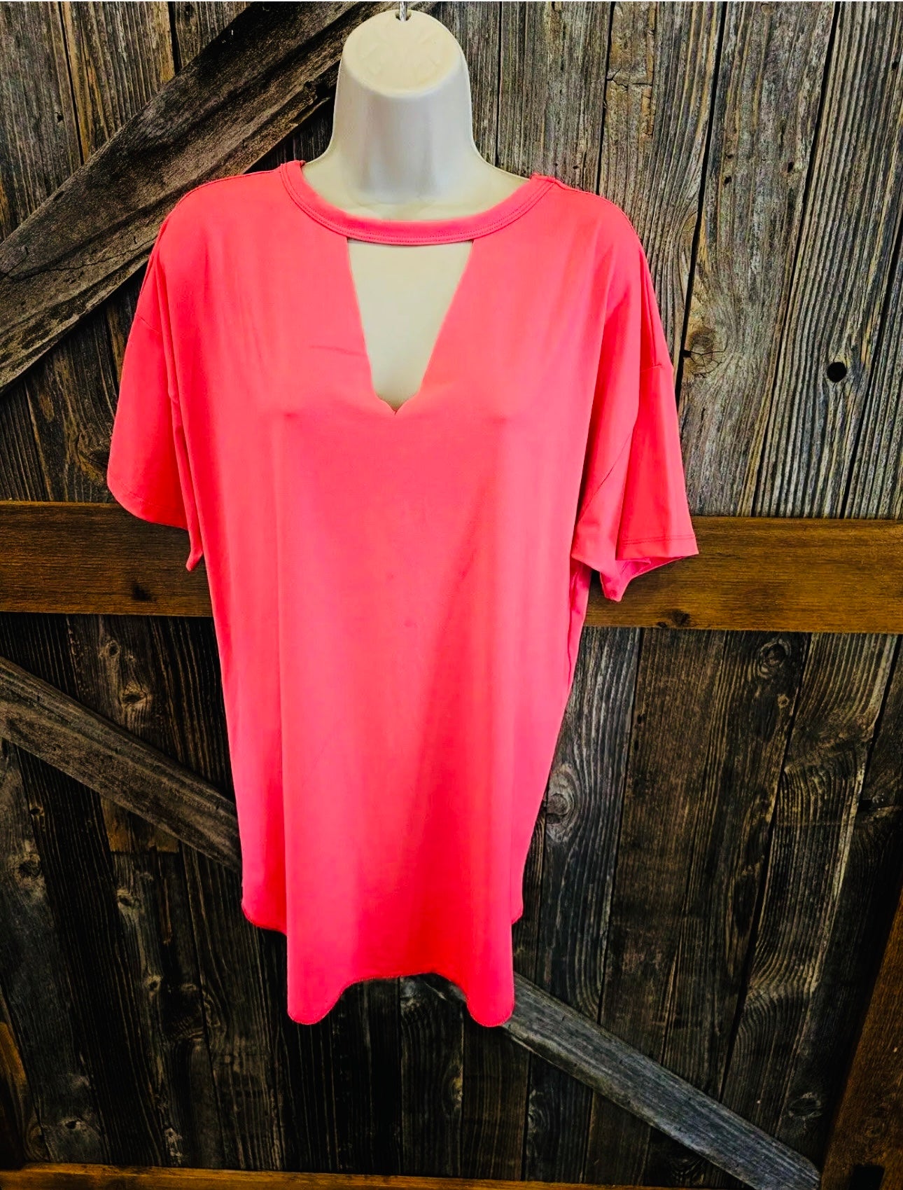 FUCHSIA KEYHOLE TOP