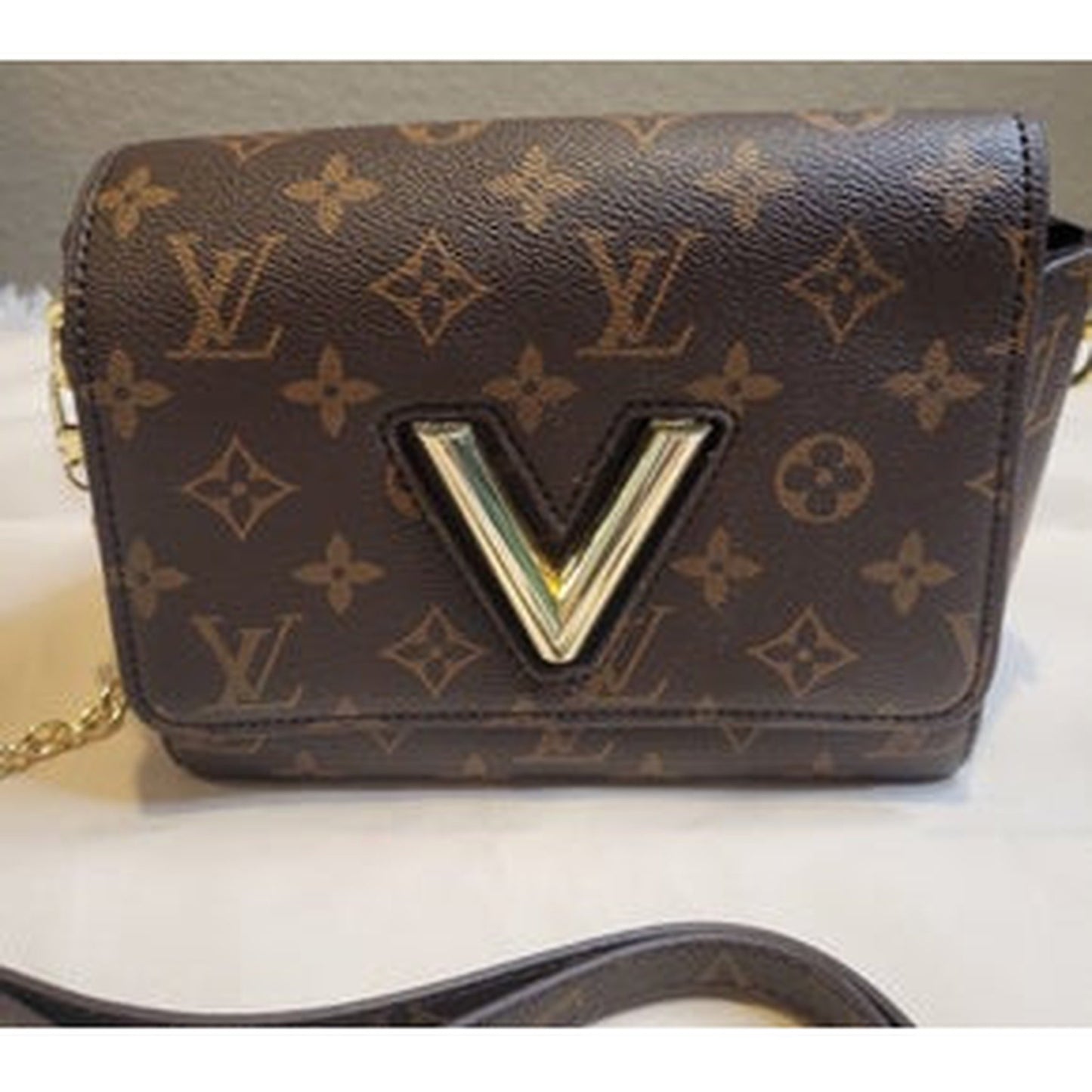 BROWN MONO TWIST HANDLE PURSE