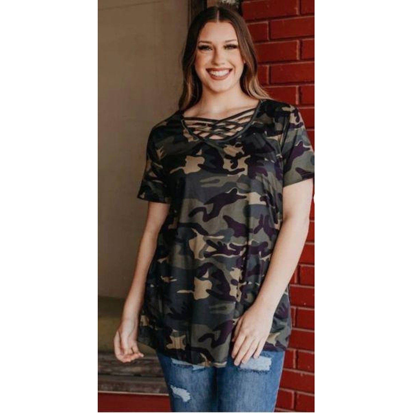 ESSENTIAL VINTAGE CAMO SHORT SLEEVE STRIGHT HEM RELAXED FIT CAGED TOP W/POCKETS