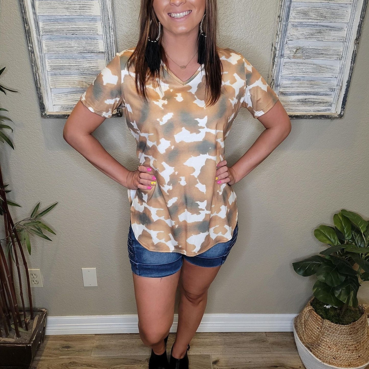 COWHIDE TOP WITH V NECK
