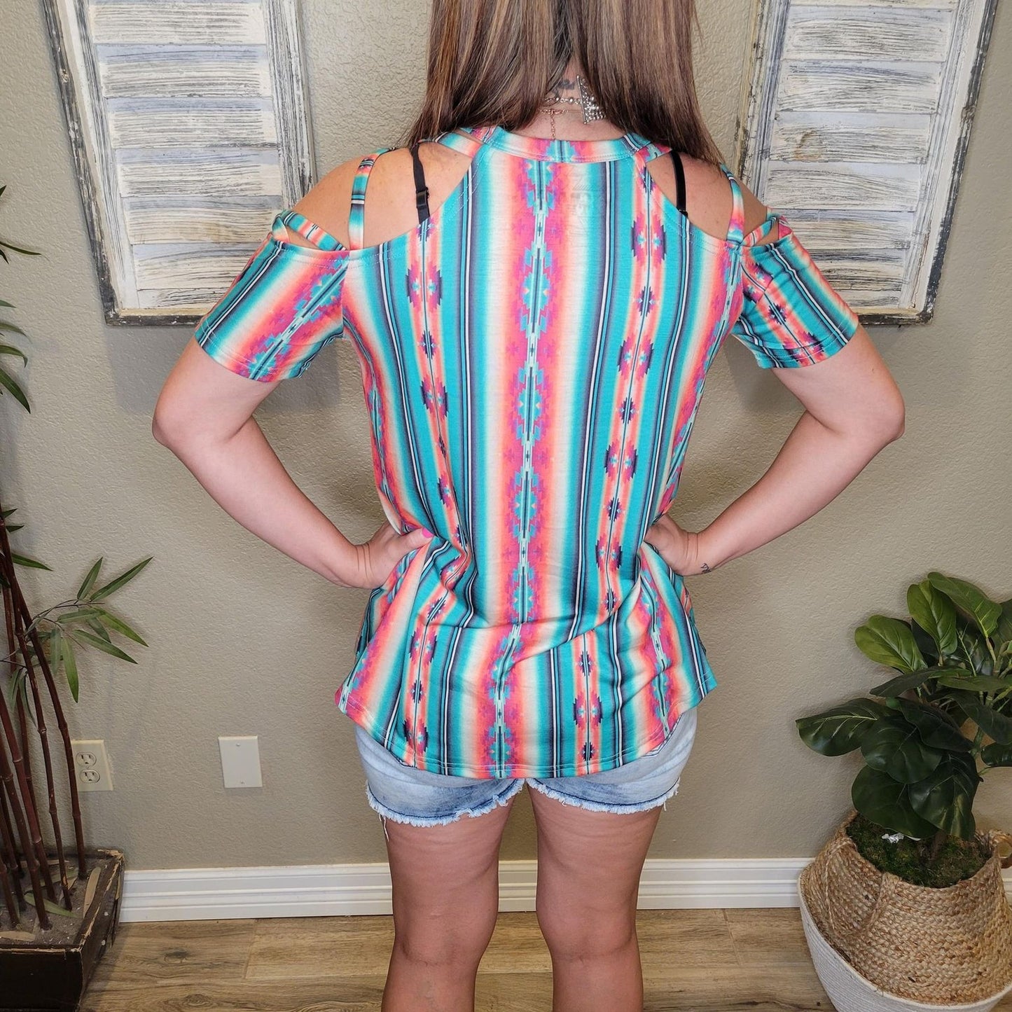 CRISS CROSS TOP