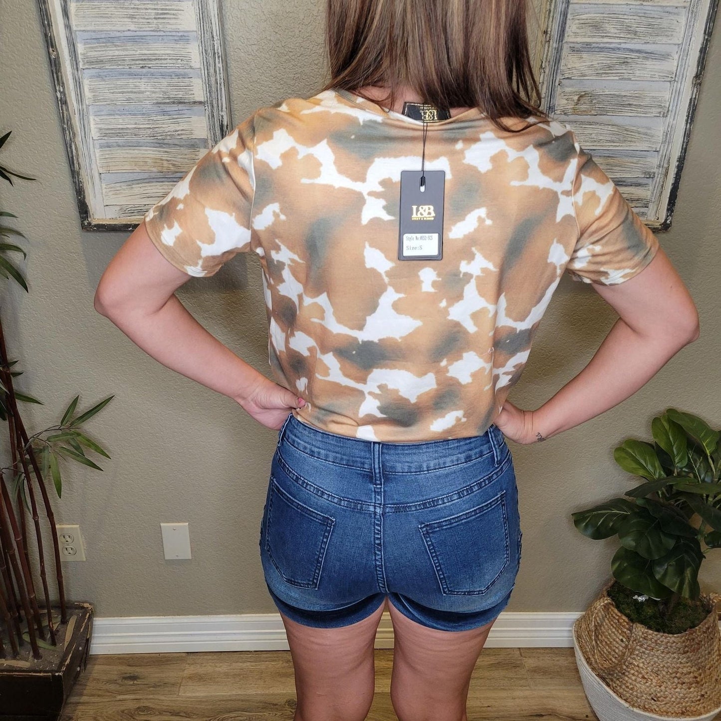 JUNE BUG DARK SHORTS