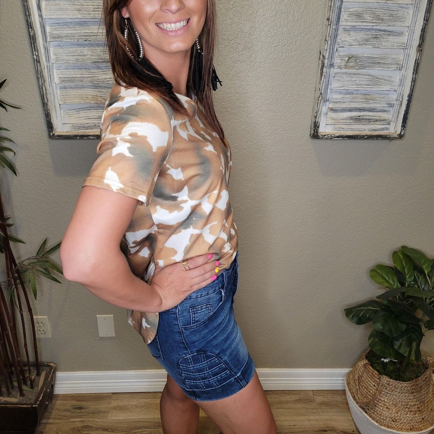 JUNE BUG DARK SHORTS