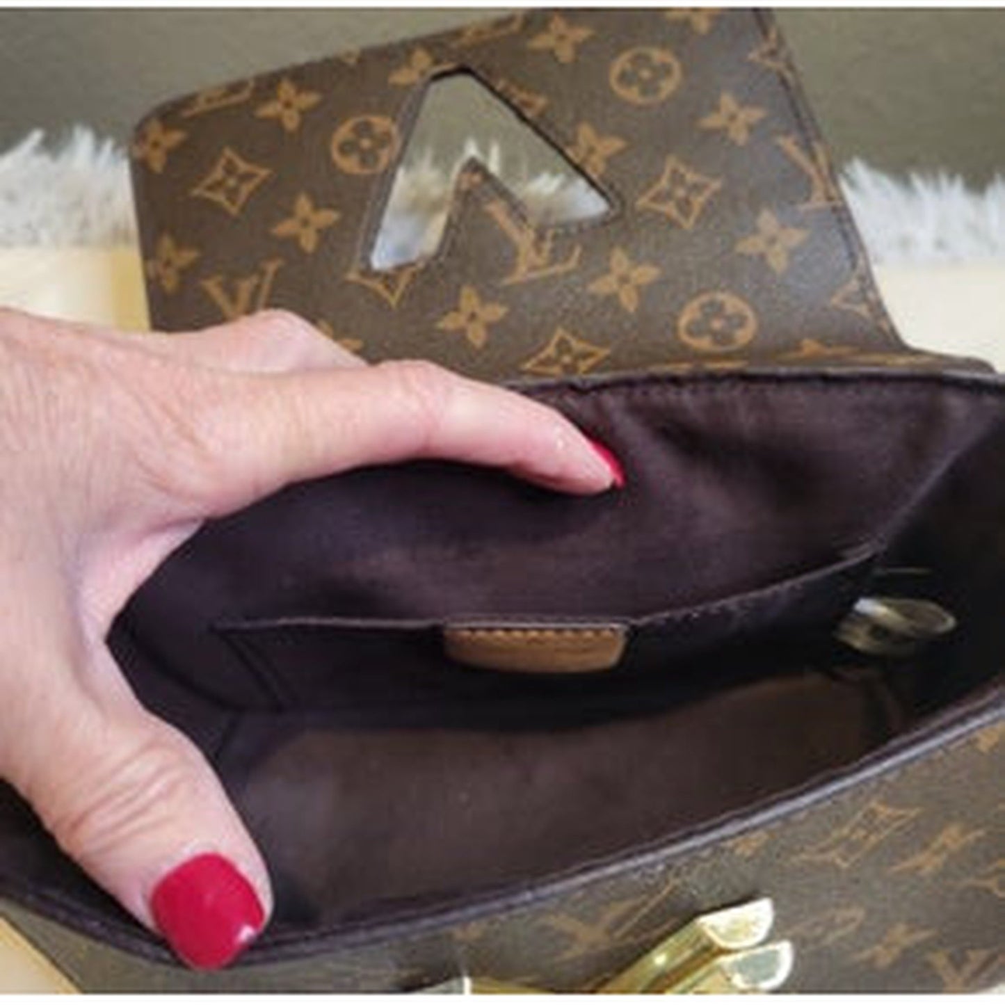 BROWN MONO TWIST HANDLE PURSE