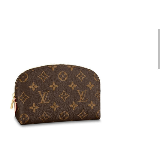MAKEUP BAG WITH CREAM LEATHER INSIDE