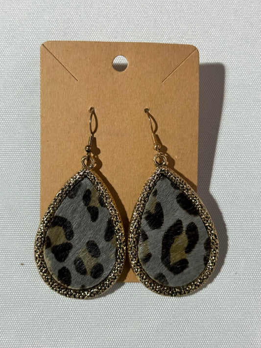 GREY LEOPARD PRINT WITH GOLD