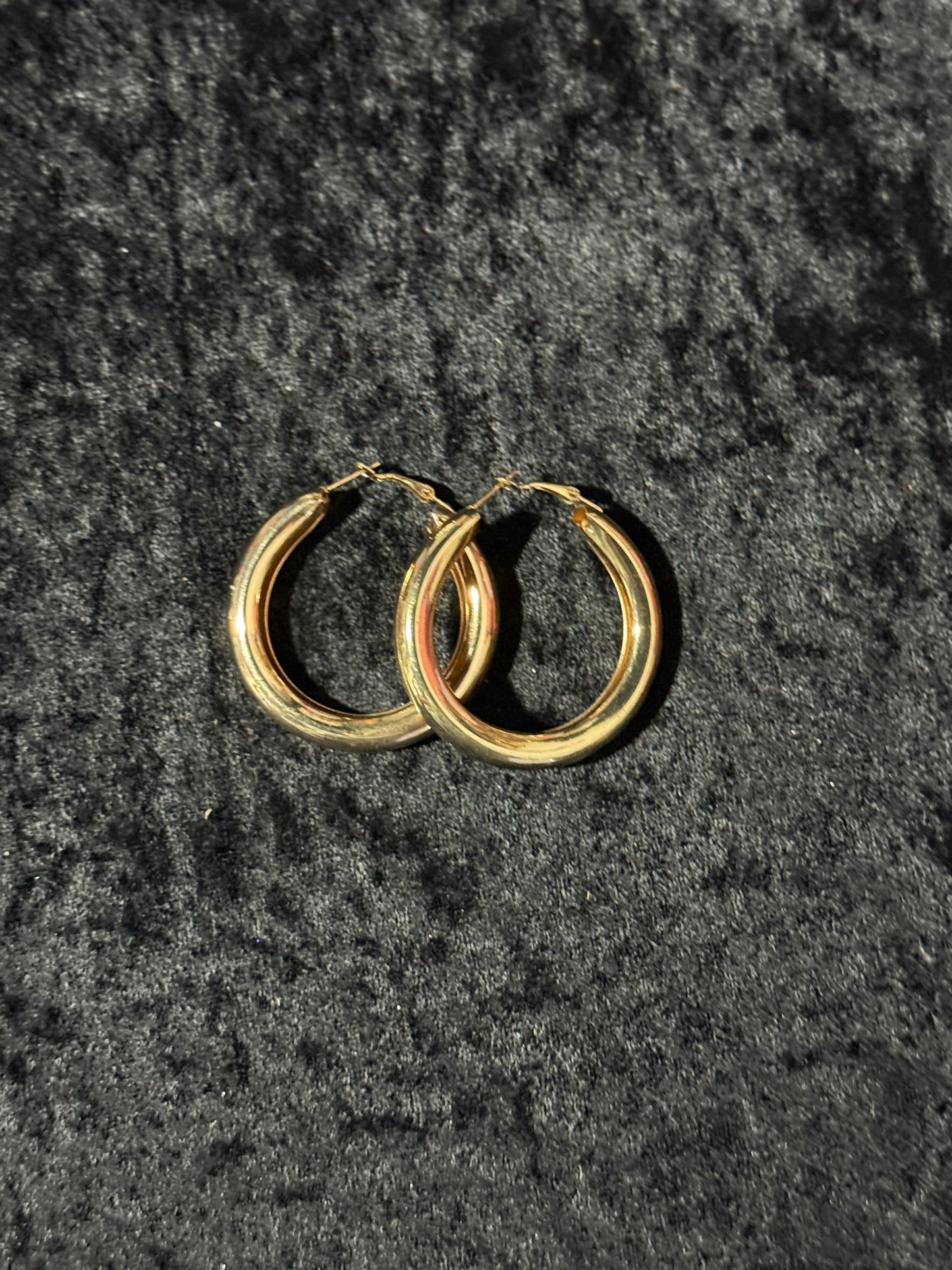 GOLD HOOPS