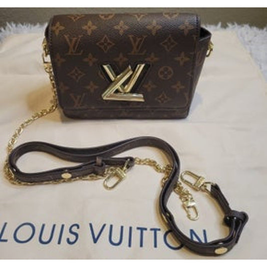 BROWN MONO TWIST HANDLE PURSE